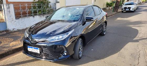 TOYOTA YARIS 1.5 16V FLEX SEDAN XLS CONNECT MULTIDRIVE TOYOTA YARIS 1.5 16V FLEX SEDAN XLS CONNECT MULTIDRIVE